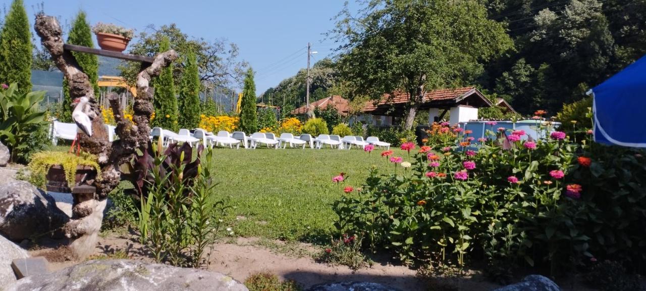 Къща За Гости Джонсън Рибарица Екстериор снимка